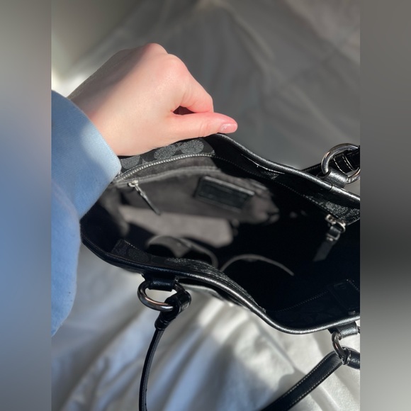 Coach Tote Zip Bag - Picture 3 of 4